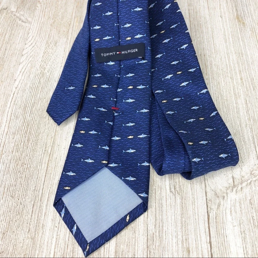 Tommy Hilfiger Shark and Fish Silk Tie - Picture 5 of 6